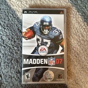 PSP MADDEN NFL 07